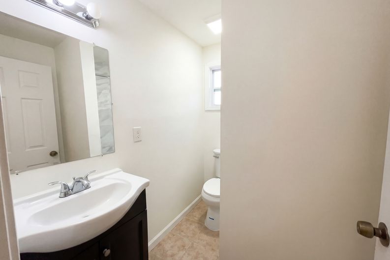 Photo 16 of 31 of 5328 Ridge Forest Dr, Stone Mountain, GA