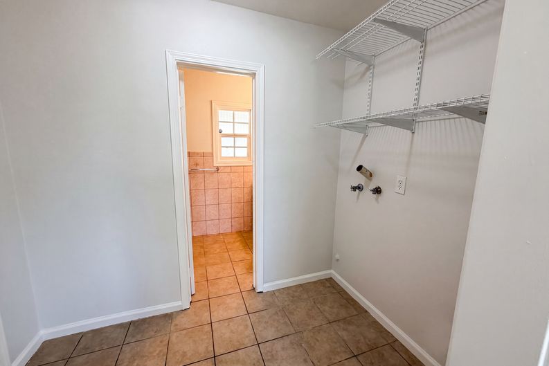 Photo 15 of 17 of 322 E Mariposa Dr, Rialto, CA