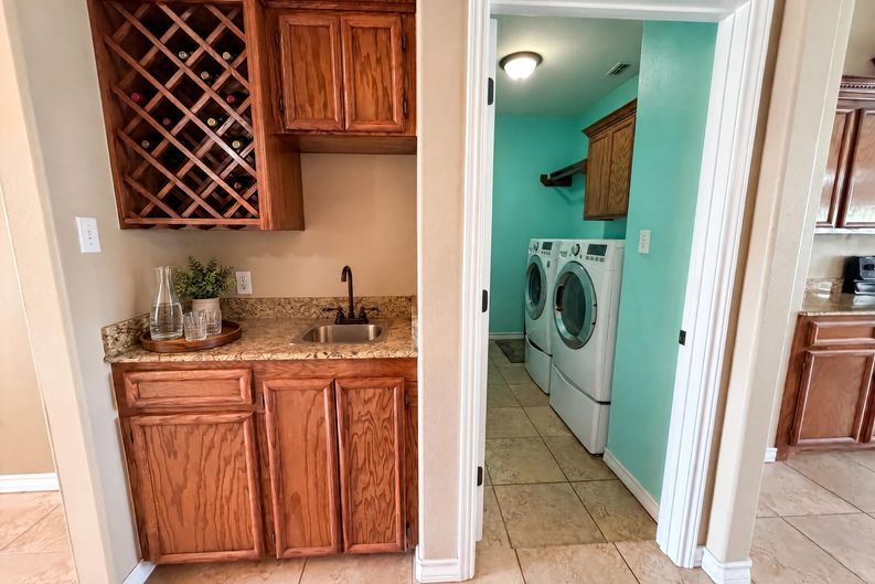 Photo 17 of 18 of 6906 King George Pl, Corpus Christi, TX