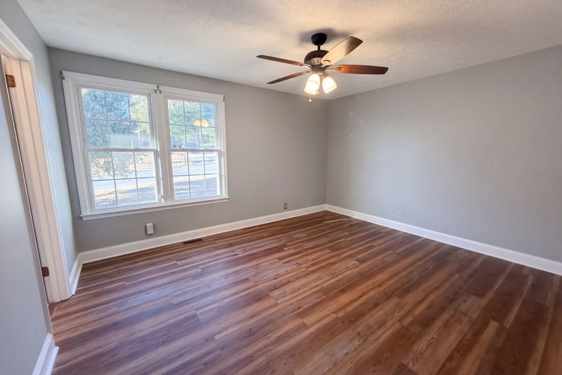 Photo 4 of 12 of 157 Hillside Dr, Hendersonville, TN