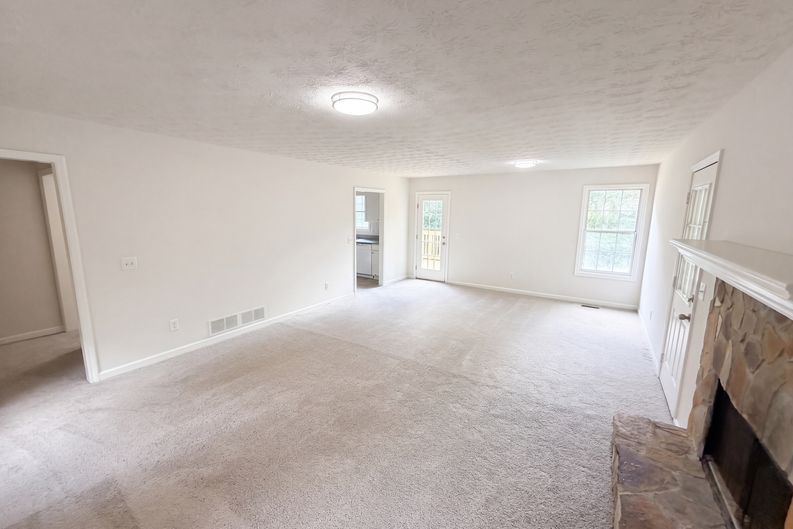 Photo 4 of 17 of 1179 Horsley Mill Rd, Carrollton, GA