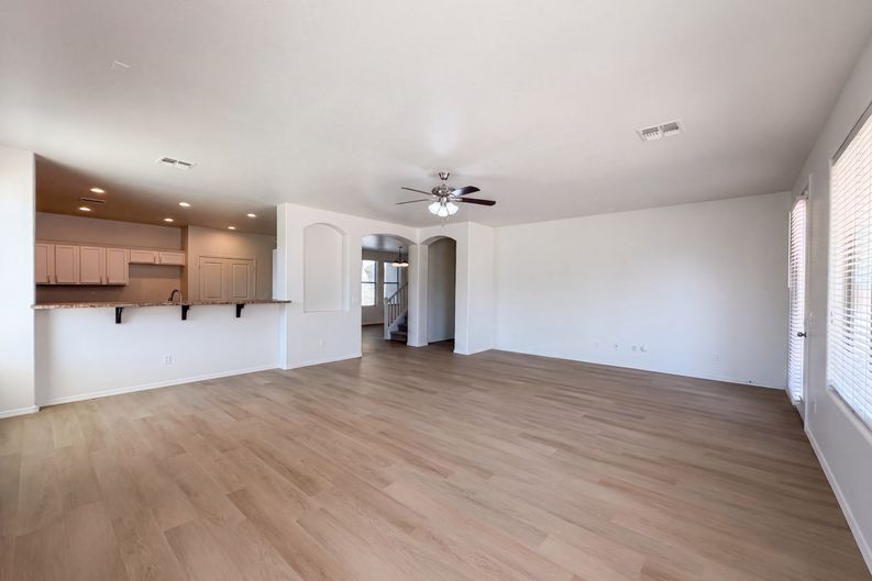 Photo 3 of 30 of 18405 N Stonegate Rd, Maricopa, AZ