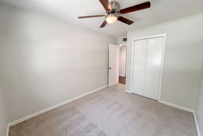Photo 14 of 25 of 5608 Cherilee Ln, Haltom City, TX