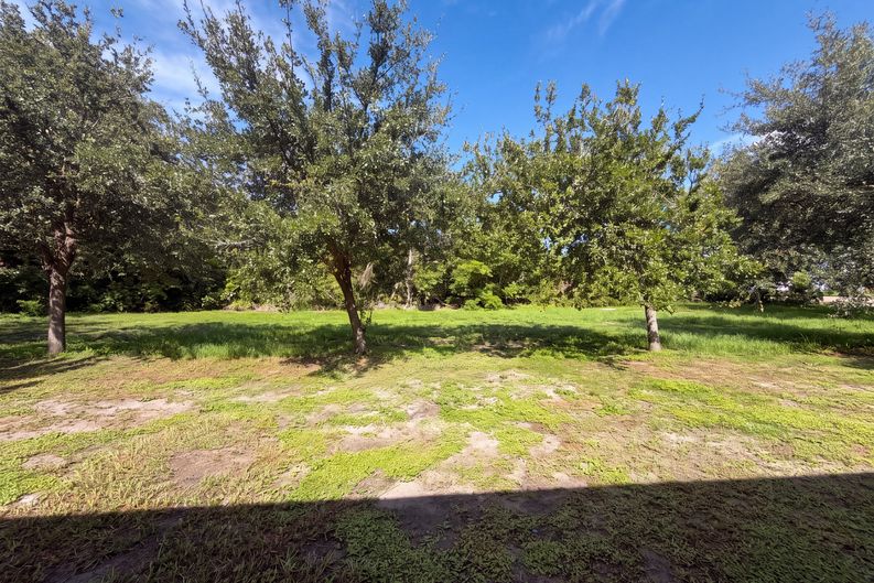 Photo 21 of 22 of 2840 S Shade Ave, Sarasota, FL