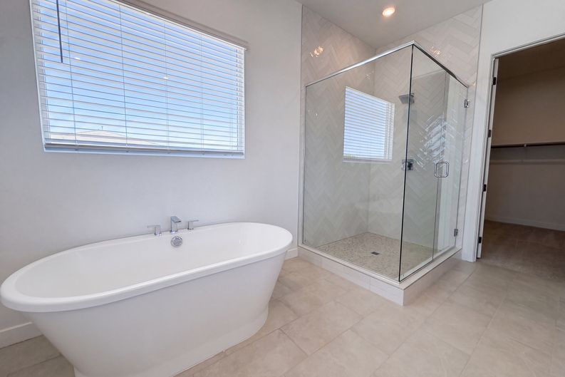 Photo 13 of 32 of 8289 Warbonnet Way, Las Vegas, NV