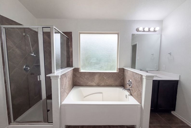 Photo 8 of 19 of 6623 Ambrose Cir, Temple, TX