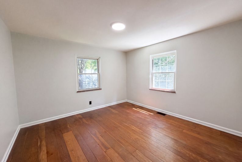 Photo 10 of 21 of 1304 Coolidge Ave, Cincinnati, OH