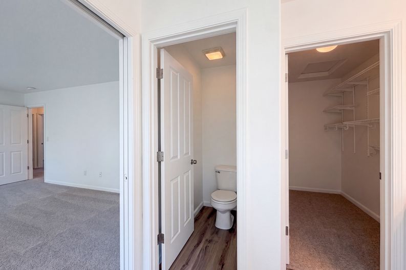 Photo 10 of 25 of 34050 SE Sturgeon St, Scappoose, OR