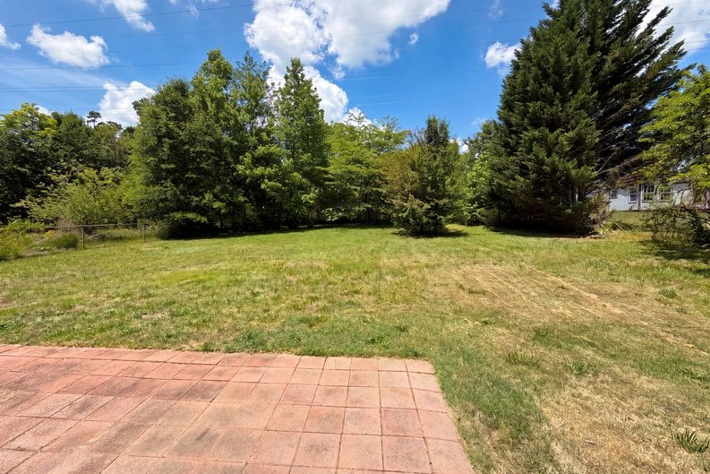 Photo 15 of 16 of 314 Langston Dr, Greenville, SC