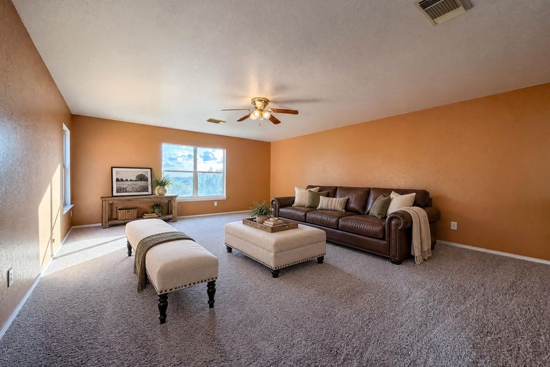 Photo 10 of 19 of 121 Springtree Fld, Cibolo, TX