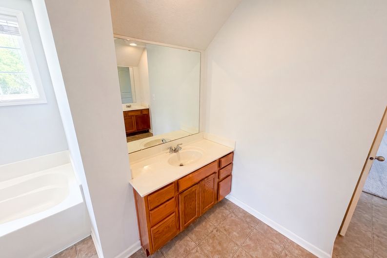 Photo 33 of 43 of 7212 Maple Bluff Pl, Indianapolis, IN