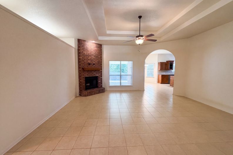 Photo 3 of 17 of 5415 Foxhill Rd, Temple, TX