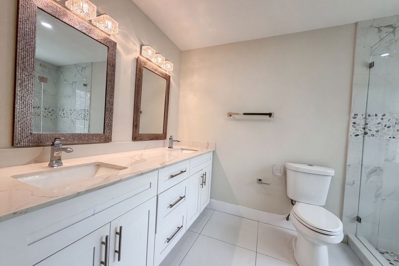 Photo 12 of 25 of 16571 SW 145th Ave, Miami, FL