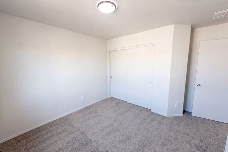 Photo 23 of 68 of 5416 W Albeniz Pl, Phoenix, AZ