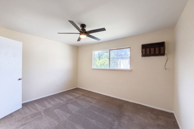 Photo 10 of 20 of 12903 Wingo St, Pacoima, CA