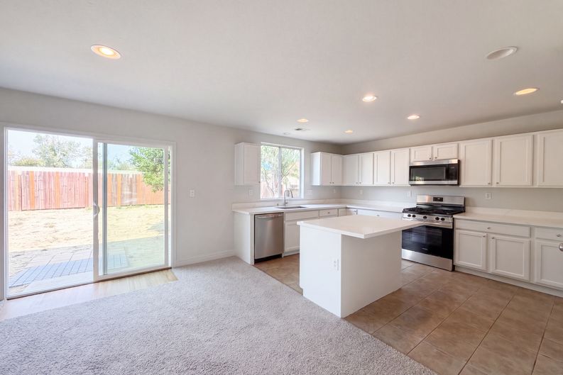 Photo 16 of 31 of 2155 Watercourse St, Stockton, CA
