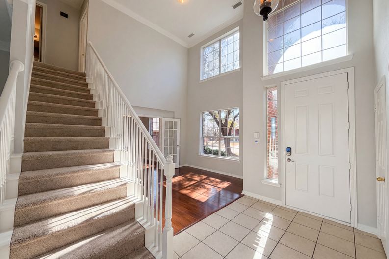 Photo 9 of 34 of 1412 Spring Ridge Ln, Flower Mound, TX