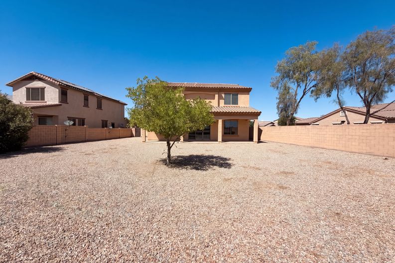 Photo 5 of 25 of 17104 N Oliveto Ave, Maricopa, AZ