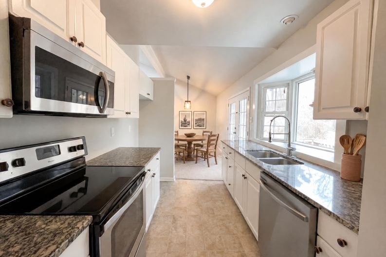 Photo 12 of 17 of 7309 Beaverwood Dr, Raleigh, NC