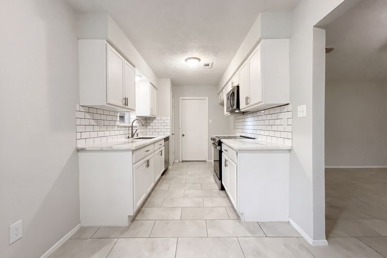 Photo 6 of 16 of 23110 Pennsgrove Rd, Spring, TX