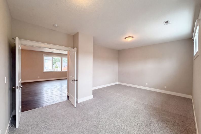 Photo 9 of 26 of 2958 SW Redmond Hill Rd, McMinnville, OR