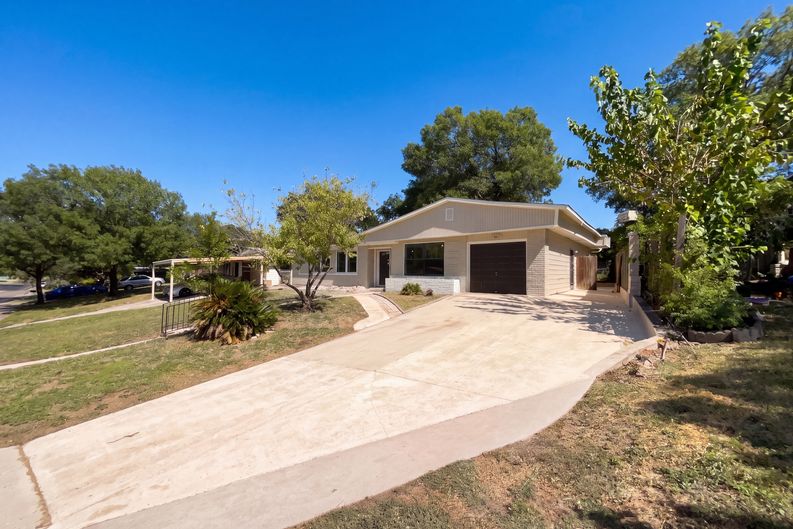 Photo 19 of 22 of 222 Colebrook Dr, San Antonio, TX