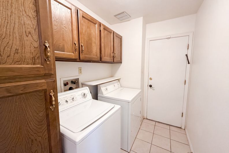 Photo 16 of 22 of 6908 Welton Dr NE, Albuquerque, NM