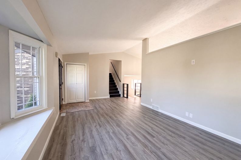 Photo 10 of 27 of 1148 Navaho Dr, Lebanon, OH
