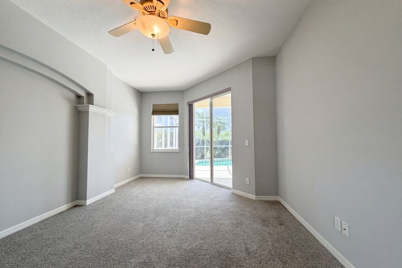 Photo 22 of 32 of 12567 SW Pembroke Cir N, Lake Suzy, FL