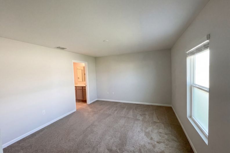 Photo 9 of 24 of 4322 Sunny Creek Pl, Kissimmee, FL