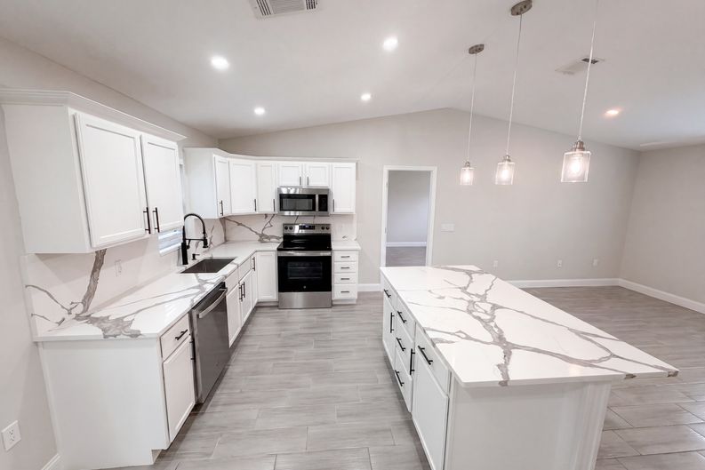 Photo 22 of 37 of 8165 Ridge Rd, Weeki Wachee, FL