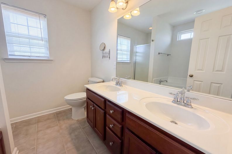 Photo 21 of 26 of 6937 Bucksland Dr, Ooltewah, TN