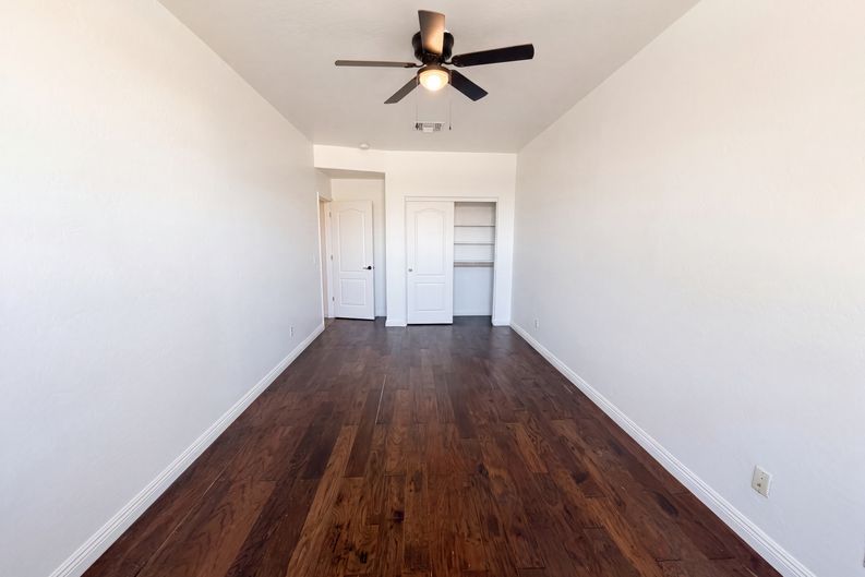 Photo 19 of 35 of 17645 W Hale Bopp Dr, Goodyear, AZ