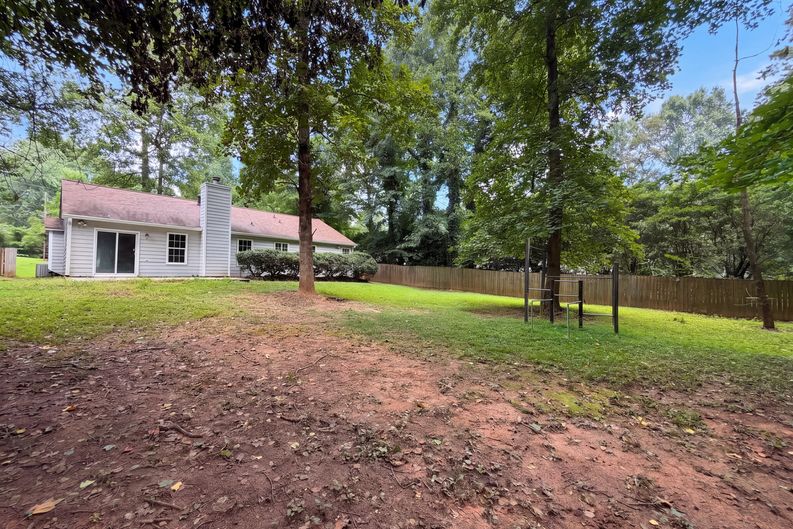 Photo 5 of 30 of 5810 Sailboat Pointe NW, Acworth, GA
