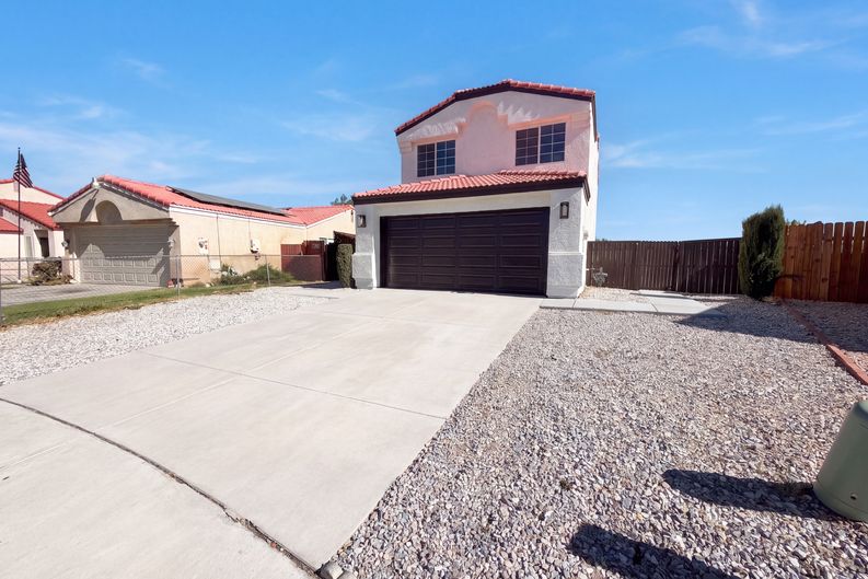 Photo 18 of 21 of 16960 Sorrento Ln, Victorville, CA