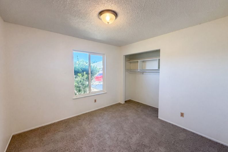 Photo 19 of 27 of 6620 Twining Way, Citrus Heights, CA