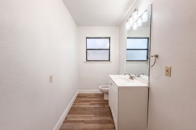 Photo 17 of 23 of 7632 Westwind Dr, Fort Worth, TX