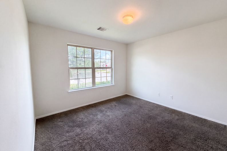 Photo 10 of 17 of 3603 Indigo Forest St, Spring, TX