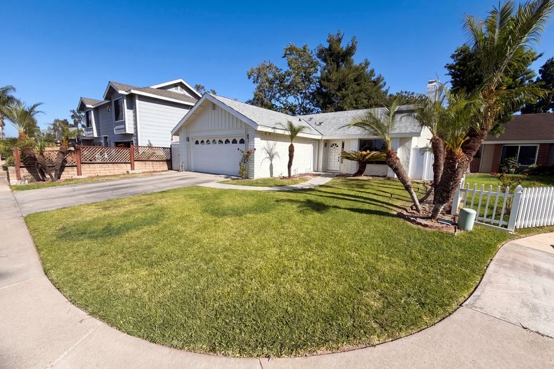 Photo 18 of 23 of 23732 San Dona, Laguna Hills, CA