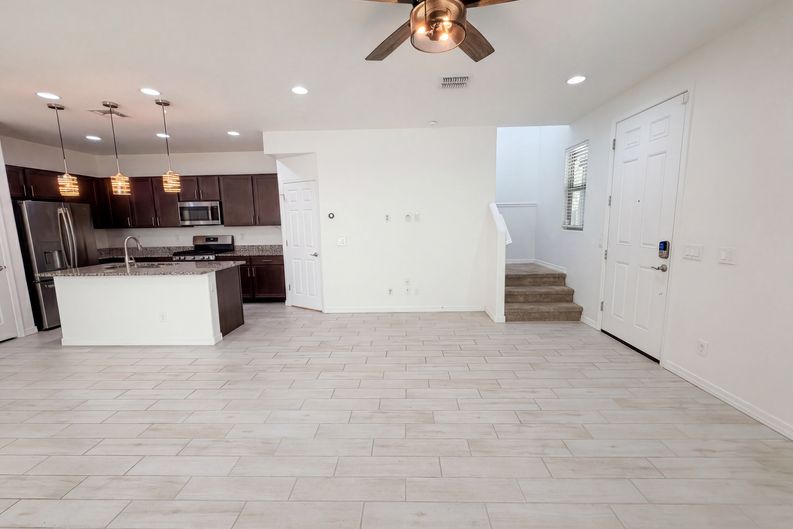Photo 6 of 26 of 5728 W Raymond St, Phoenix, AZ