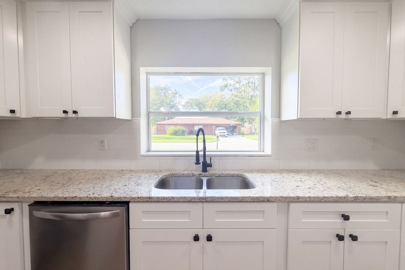 Photo 8 of 20 of 789 Little Pine Dr, South Daytona, FL