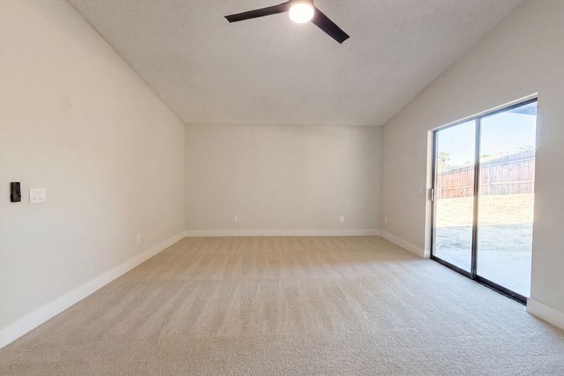 Photo 13 of 25 of 42355 Willeta Ave, Lancaster, CA