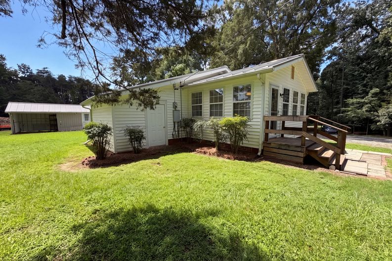Photo 22 of 23 of 5100 Robinwood Dr, Charlotte, NC