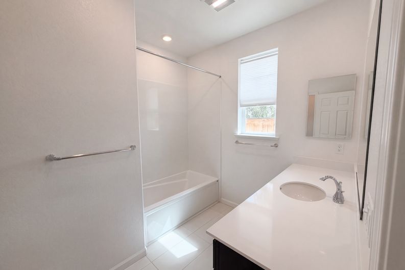 Photo 14 of 29 of 4176 Gossamer St, Roseville, CA