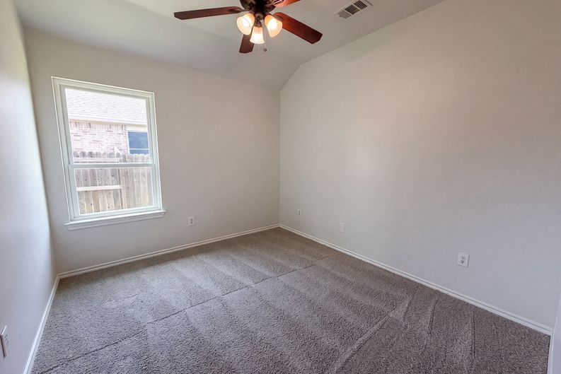 Photo 10 of 21 of 324 Cascade Dr, Red Oak, TX