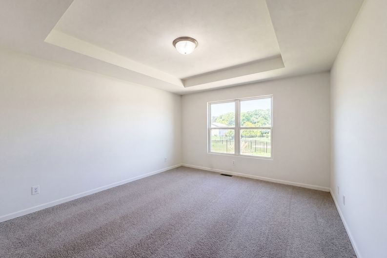 Photo 4 of 22 of 7932 Laurel Flats Dr, Caseyville, IL