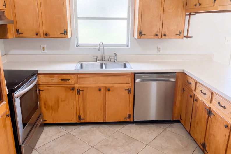Photo 8 of 28 of 141 Chessher Ct, Crestview, FL