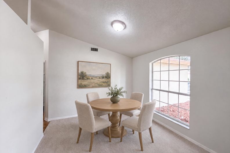 Photo 8 of 19 of 1038 Highland Crest Cir, Lake Wales, FL