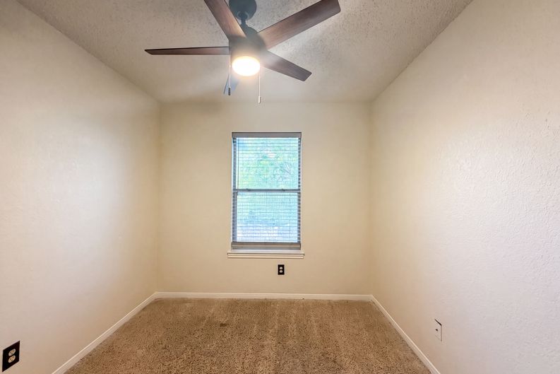 Photo 9 of 19 of 2505 Lain Dr, Killeen, TX