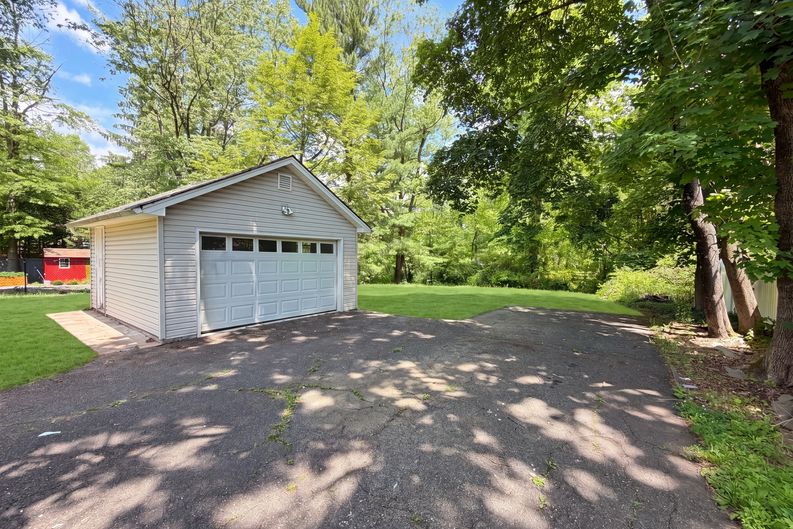 Photo 22 of 26 of 506 Lyons Rd, Basking Ridge, NJ
